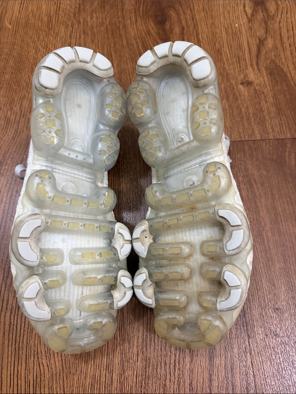 Nike Vapormax Flyknit Sneakers in Light Beige and White - Picture 5 of 6